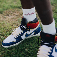 NOUS TOUS SCRIPT DESIGN CREW OFF WHITE SOCKS