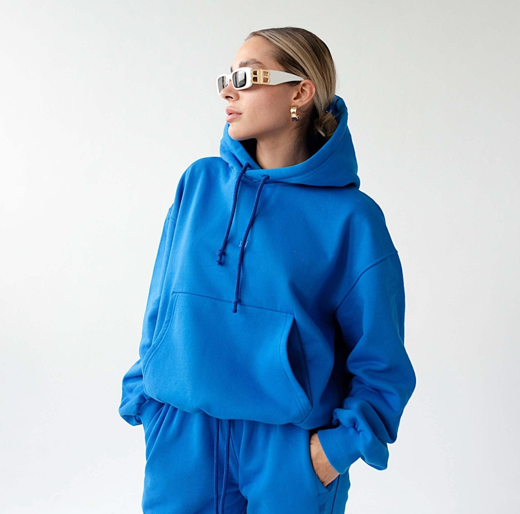 Bluzy damskie streetwear z kapturem - Nous Tous