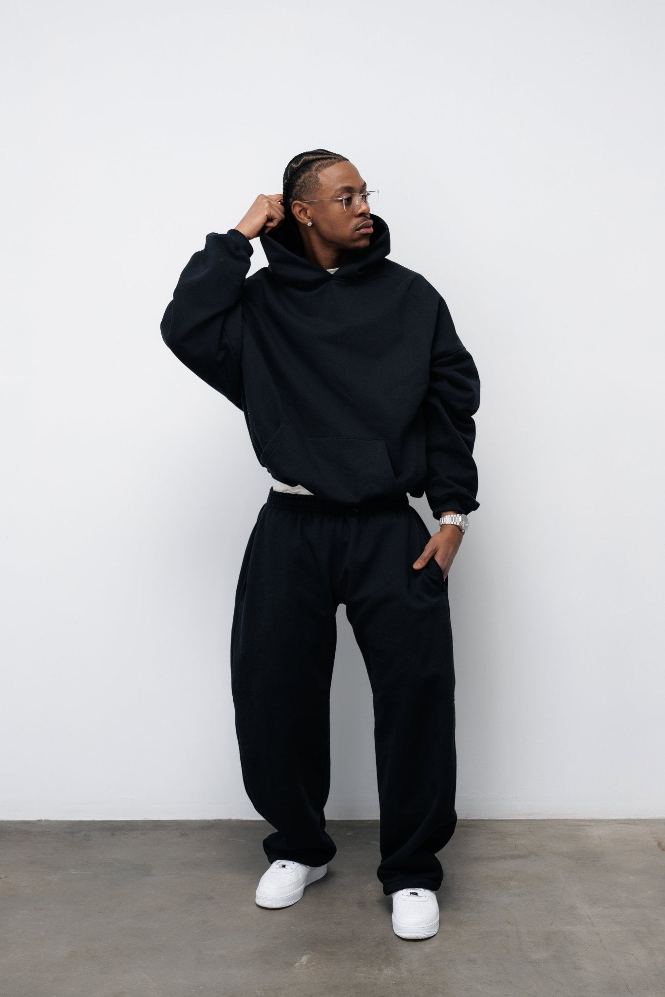 BLUZA FLUFFY CZARNY - Nous Tous