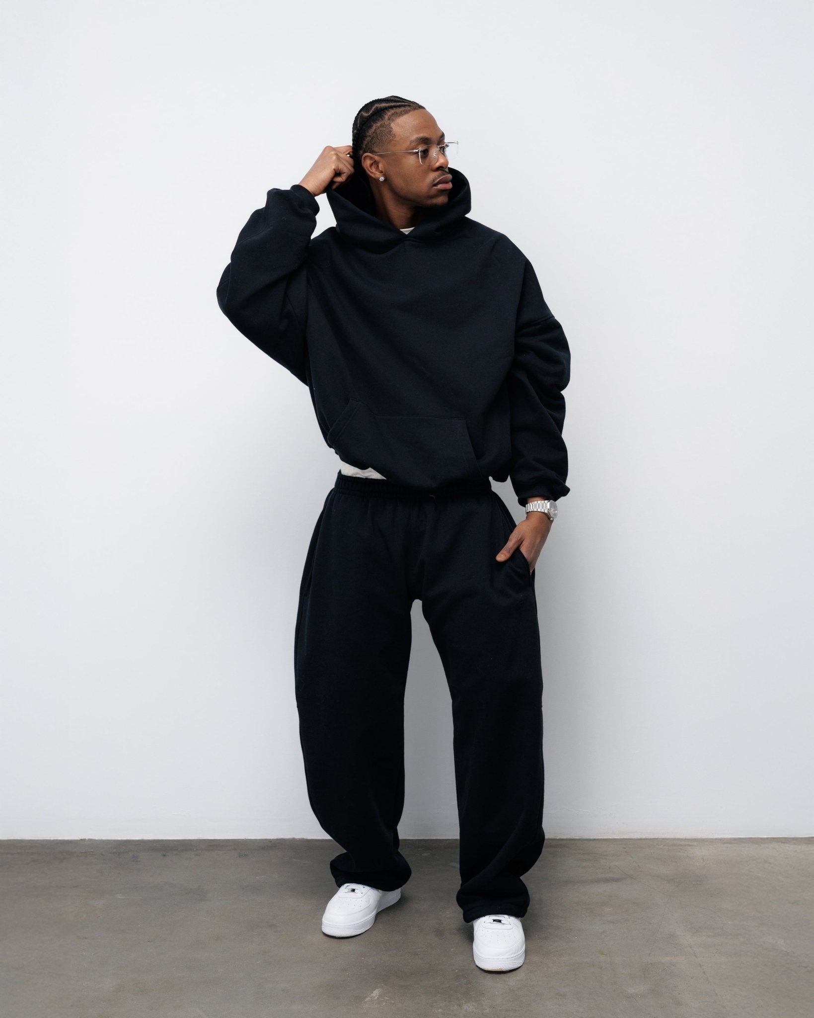 BLUZA FLUFFY CZARNY - Nous Tous