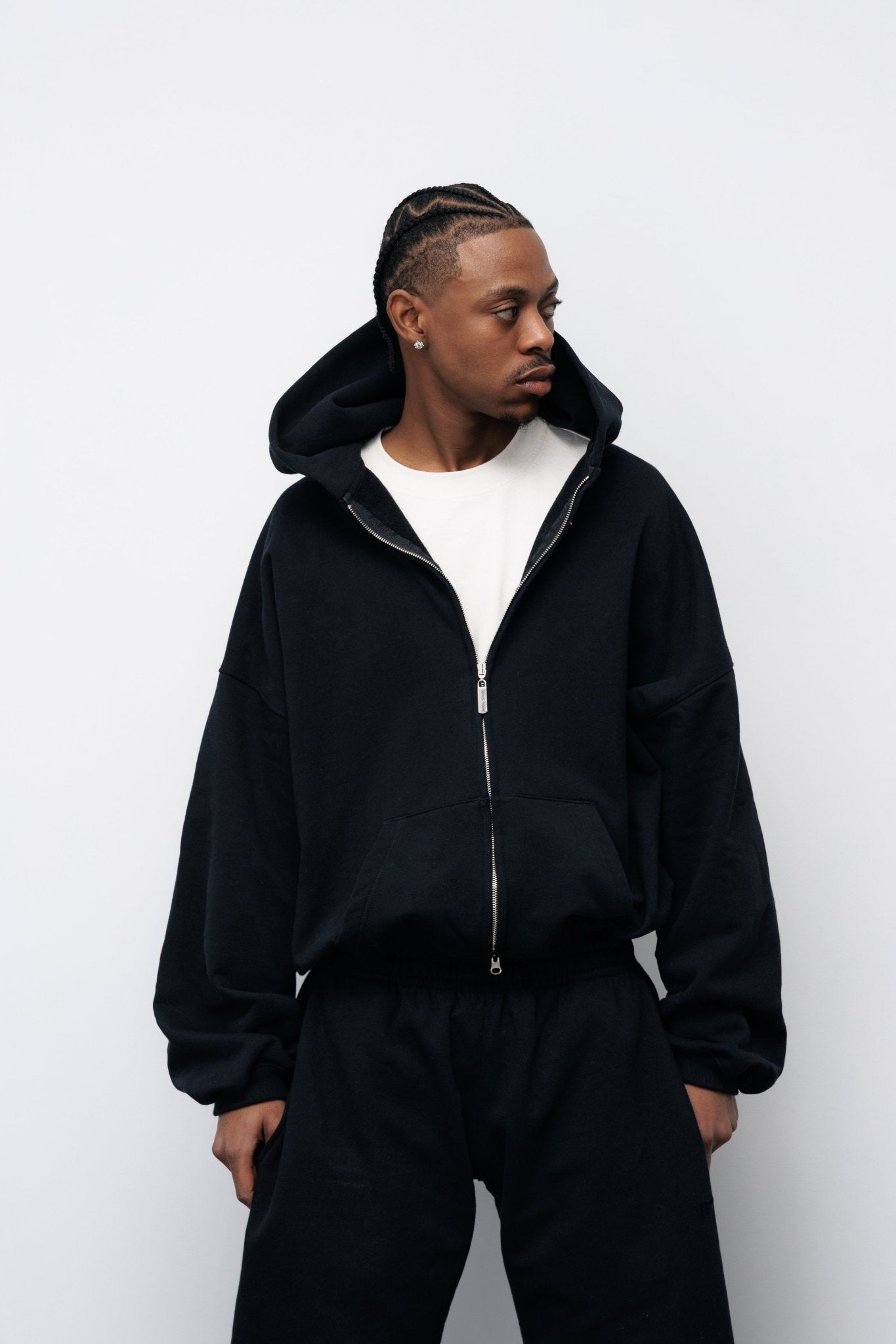 BLUZA ZIP FLUFFY CZARNY - Nous Tous