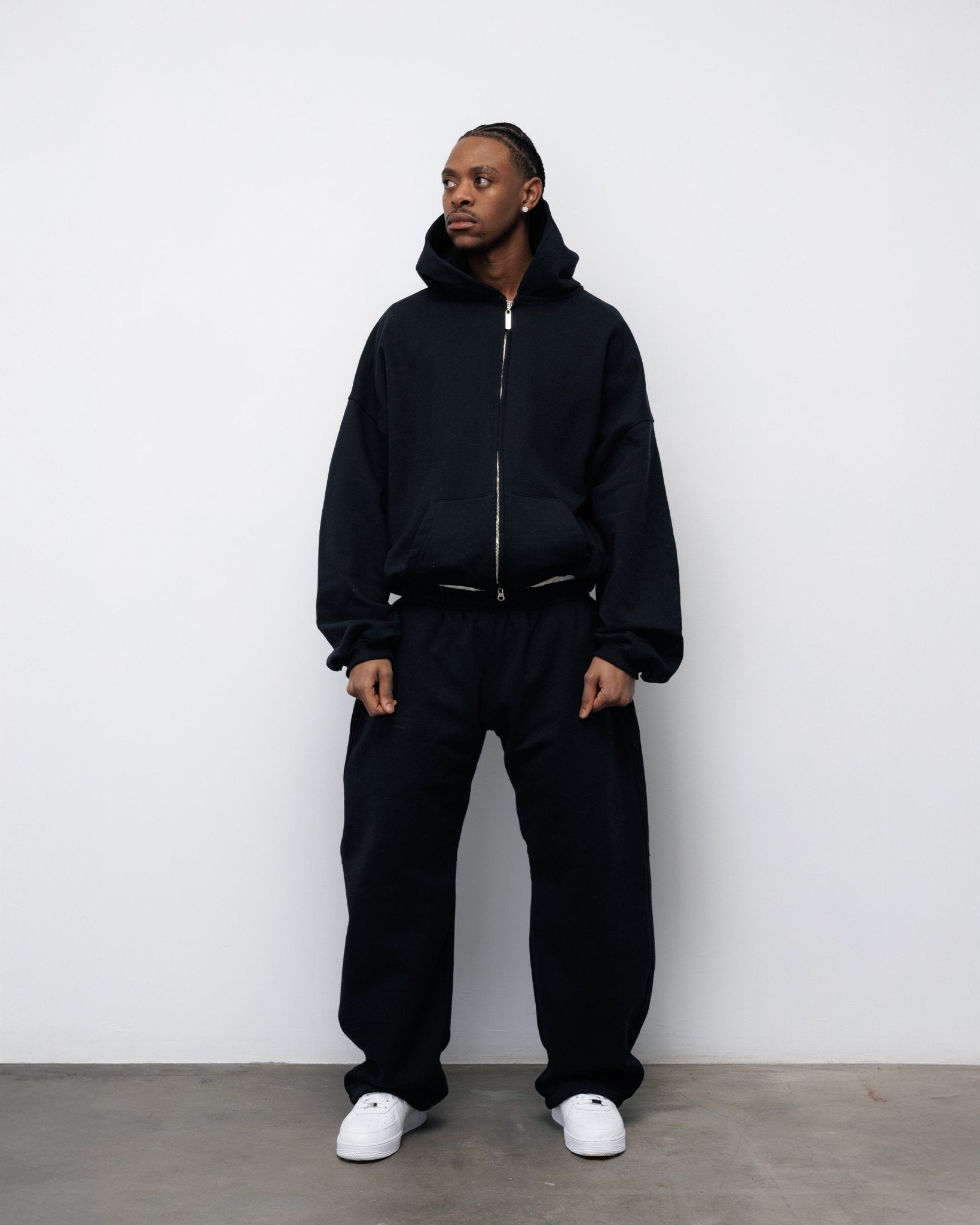 BLUZA ZIP FLUFFY CZARNY - Nous Tous