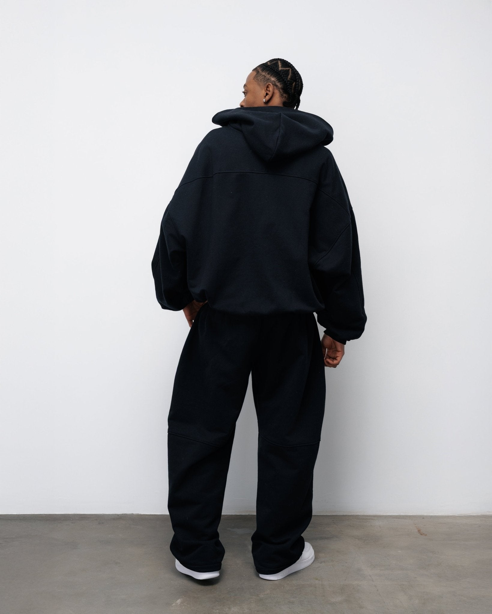 BLUZA ZIP FLUFFY CZARNY - Nous Tous