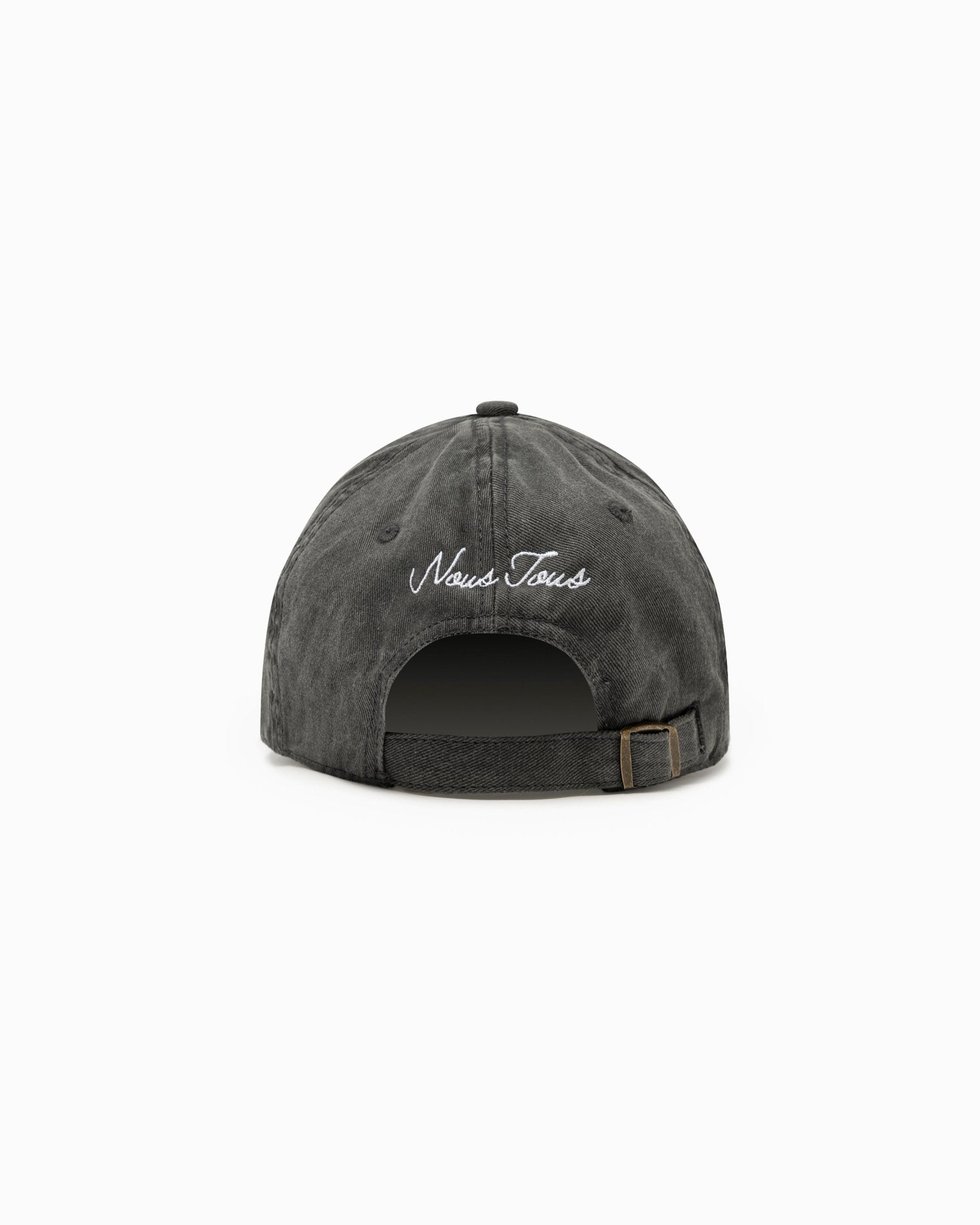 CZAPKA Z DASZKIEM HEART WASHED BLACK - Nous Tous