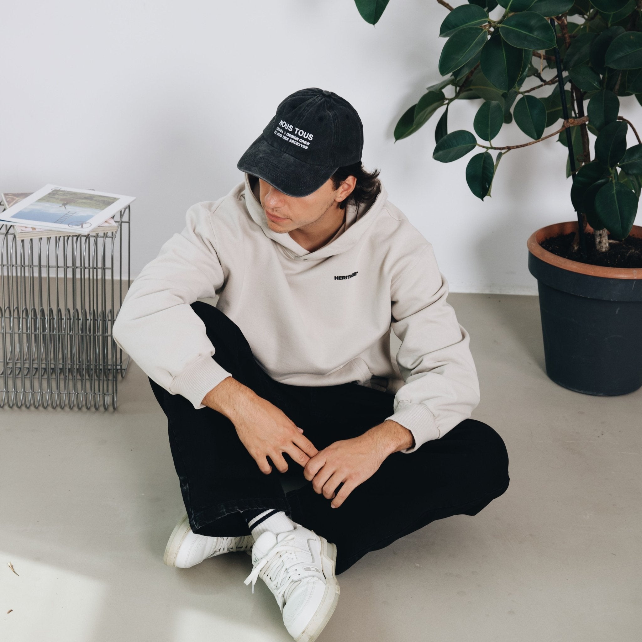 Czapka z daszkiem NOUS TOUS DESIGN CREW WASHED BLACK - Nous Tous