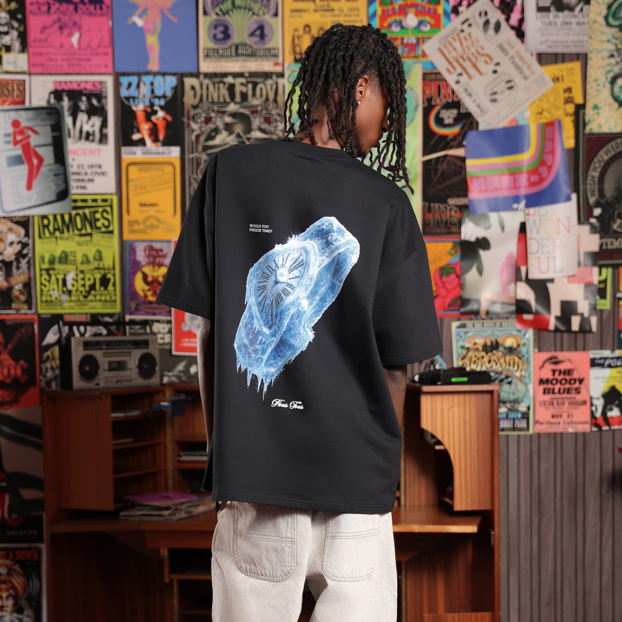 KOSZULKA FREEZE THE TIME CZARNY - Nous Tous