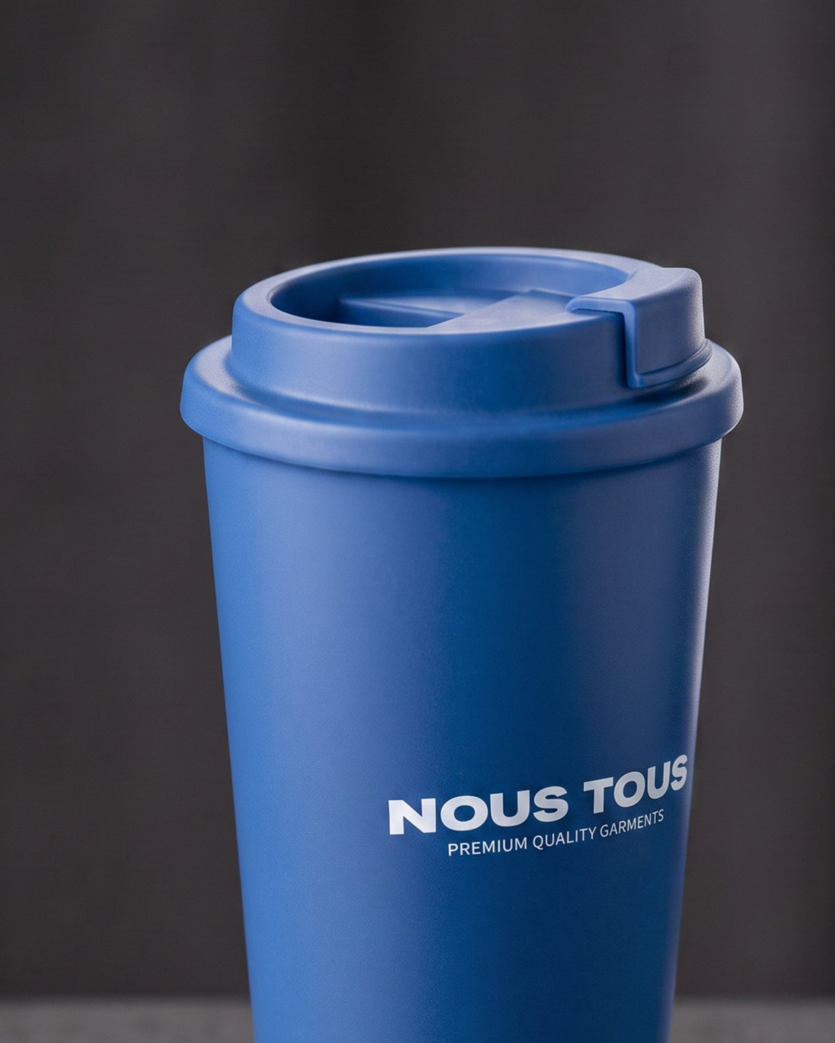 KUBEK NOUS TOUS NIEBIESKI - Nous Tous