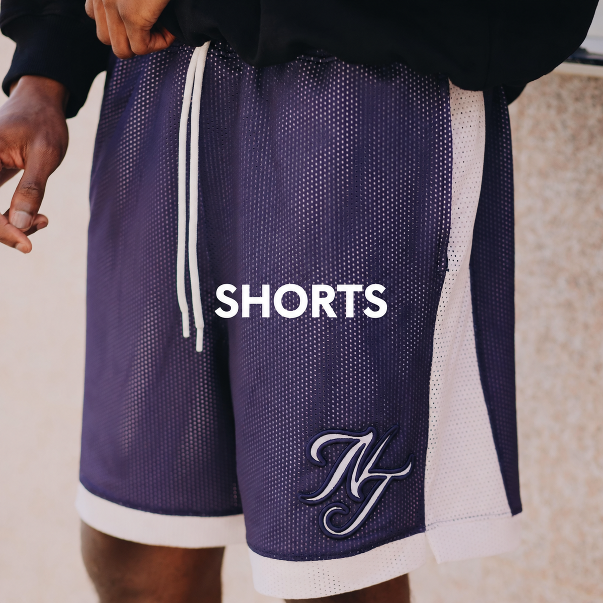 SHORTS - Nous Tous